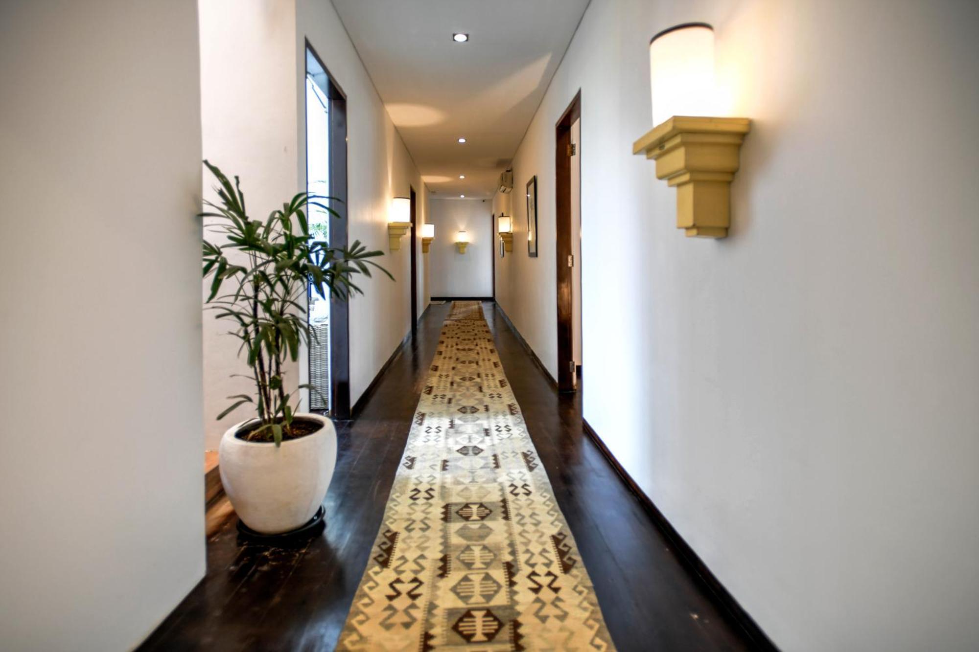 Melo Suites Hotel Seminyak  Exterior photo